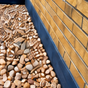 Former stone margin